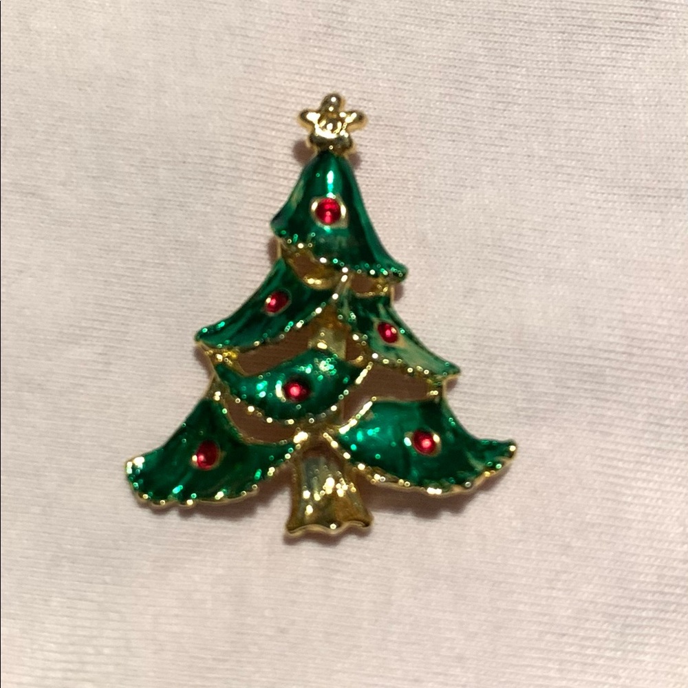 Christmas tree lapel pin